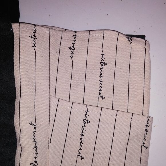 Victoria Secret Tote Bag Cream Black Allover Signature Logo Canvas Zip Up New Wi - Picture 4 of 11